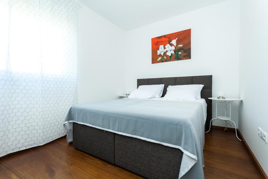 Deluxe Neli Zadar